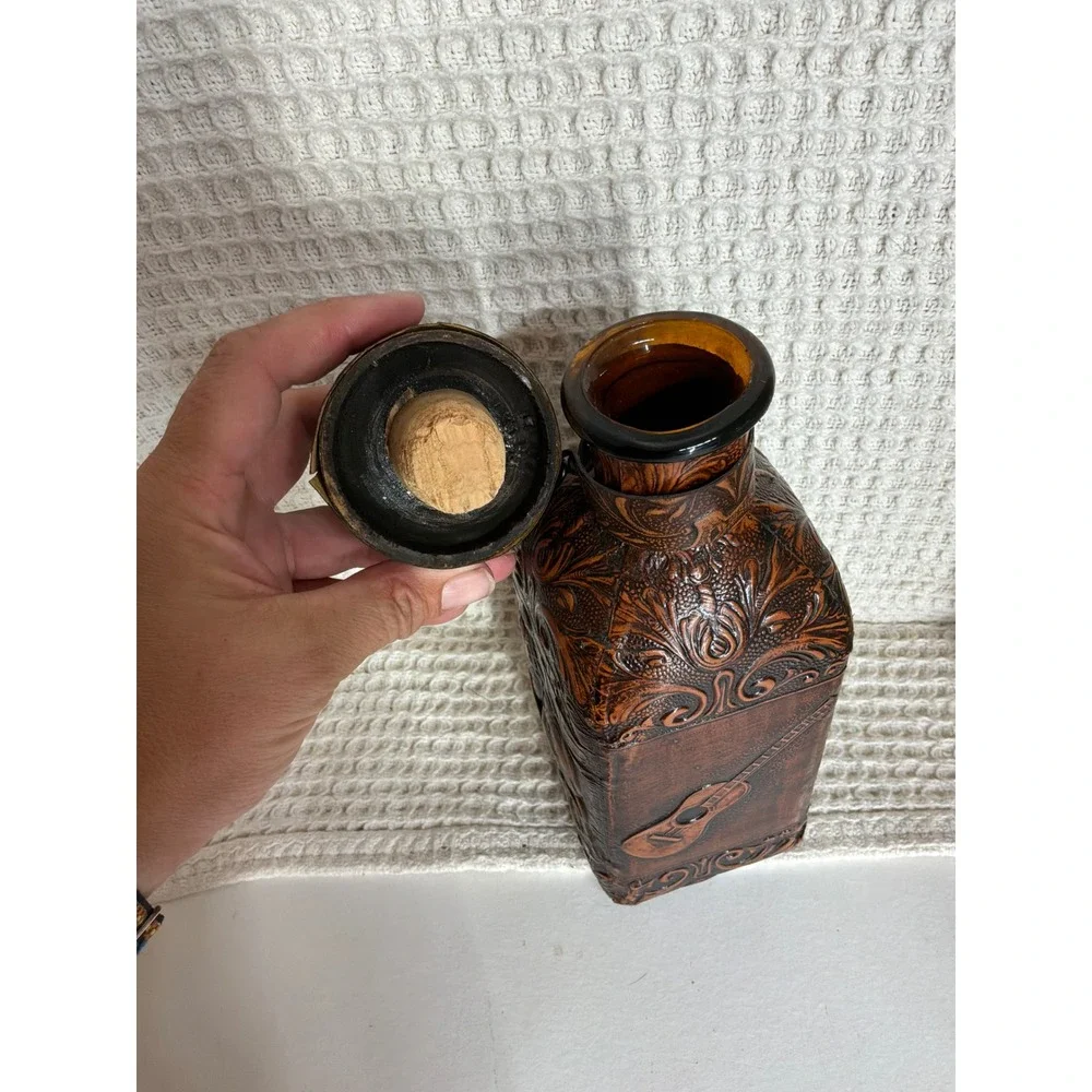 Western Unisex Vintage Tooled Leather Amber Glass Decanter OS Brown